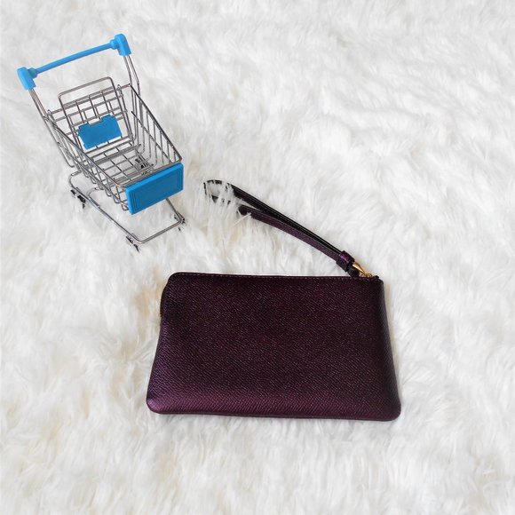 Coach Corner Zip Wristlet Metallic Raspberry - Picture 6 of 10